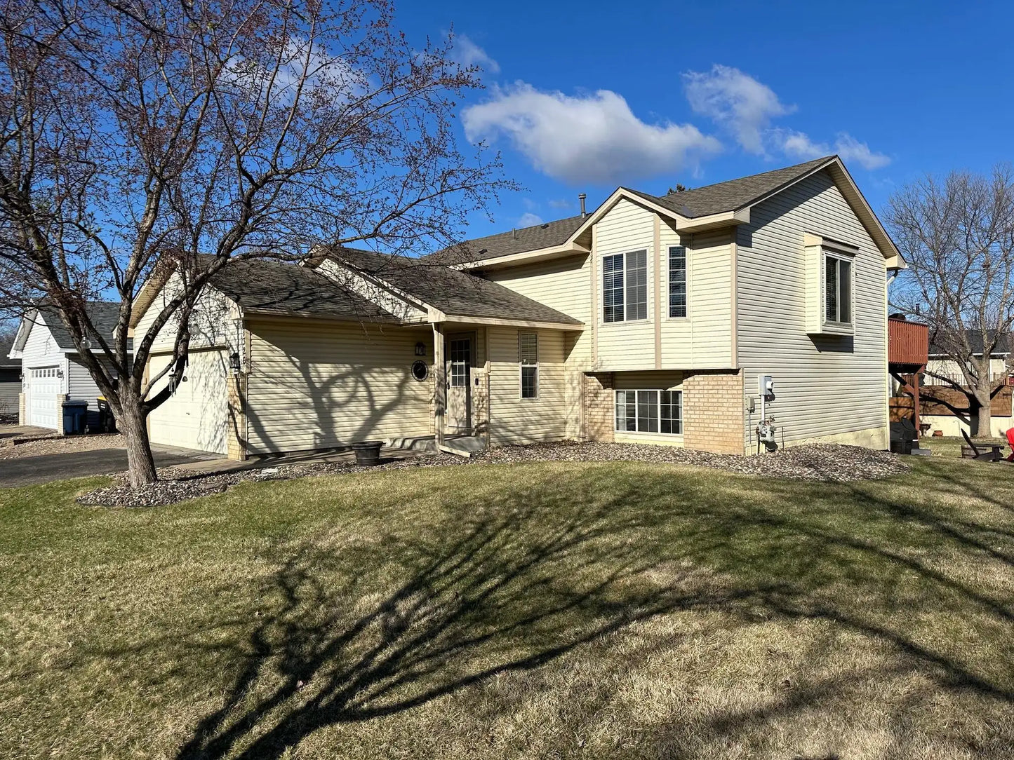 1326 Primrose Lane, Shakopee, MN 55379