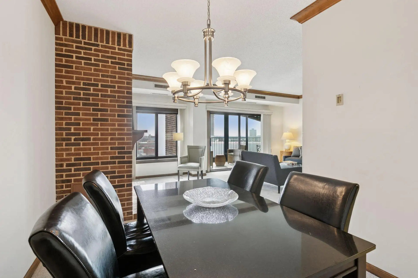 1235 Yale Place, Minneapolis, MN 55403