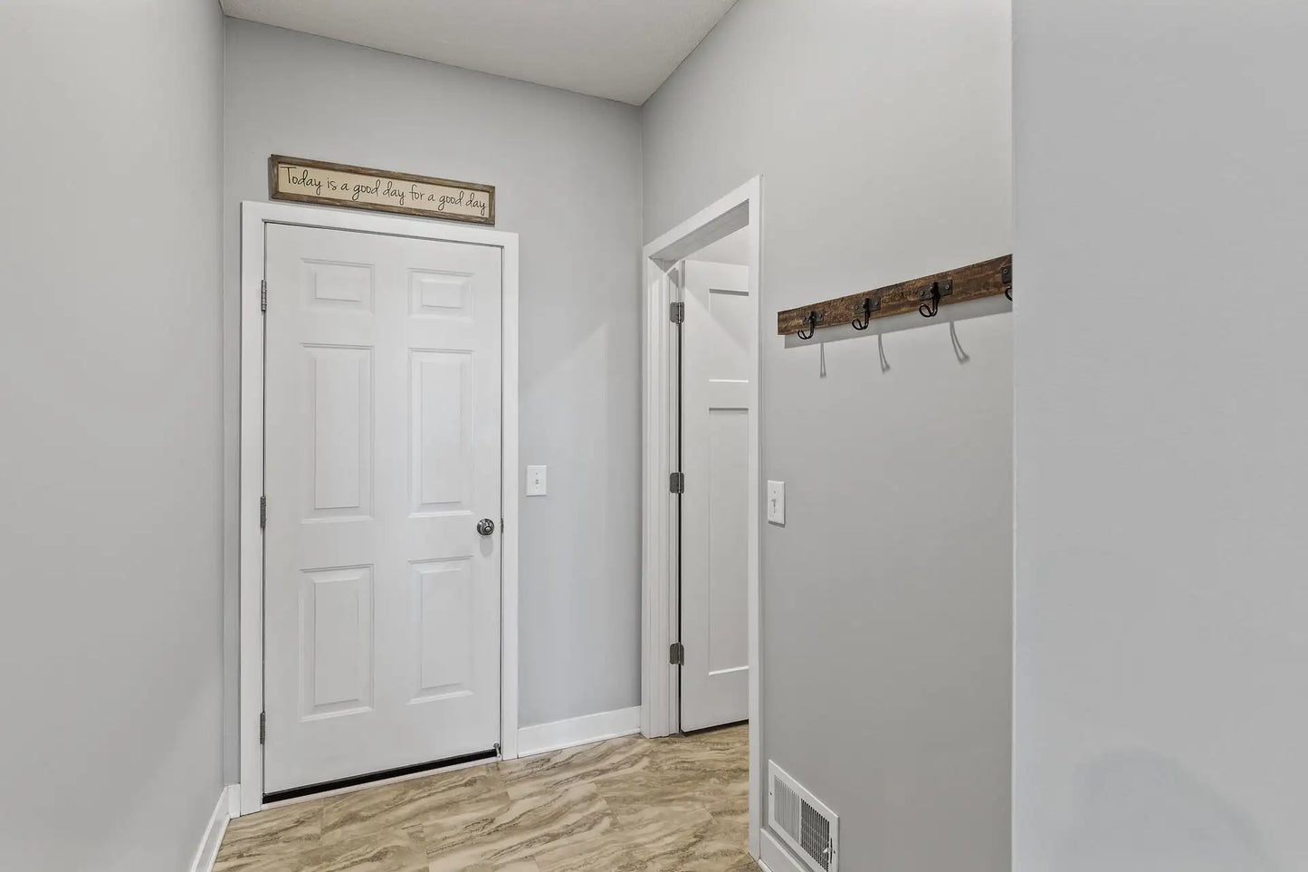 6063 Idsen Avenue, Cottage Grove, MN 55016