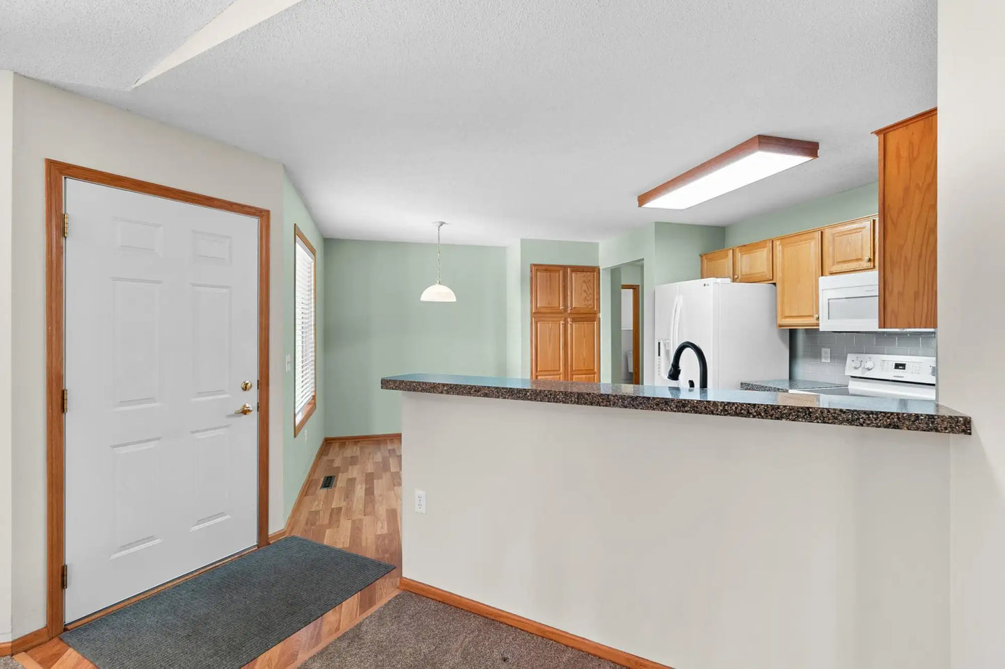6117 150th Street, Hugo, MN 55038