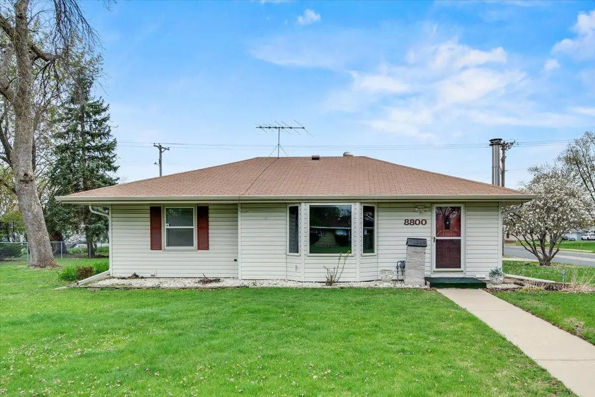8800 Chicago Avenue, Bloomington, MN 55420
