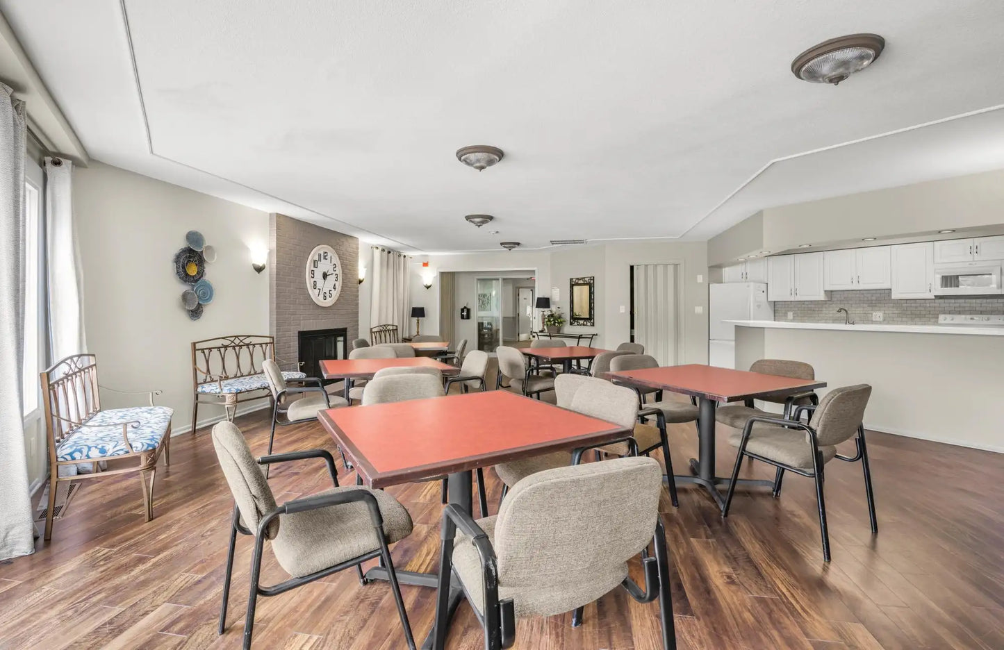 10401 Cedar Lake Road, Minnetonka, MN 55305