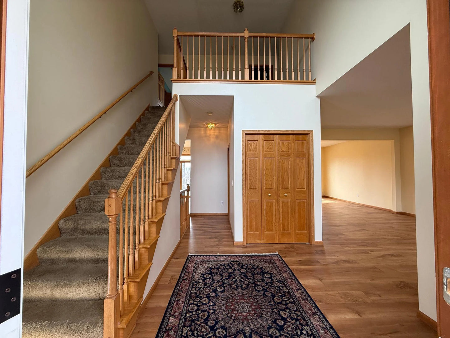 937 Briar Glen Lane, Woodbury, MN 55129