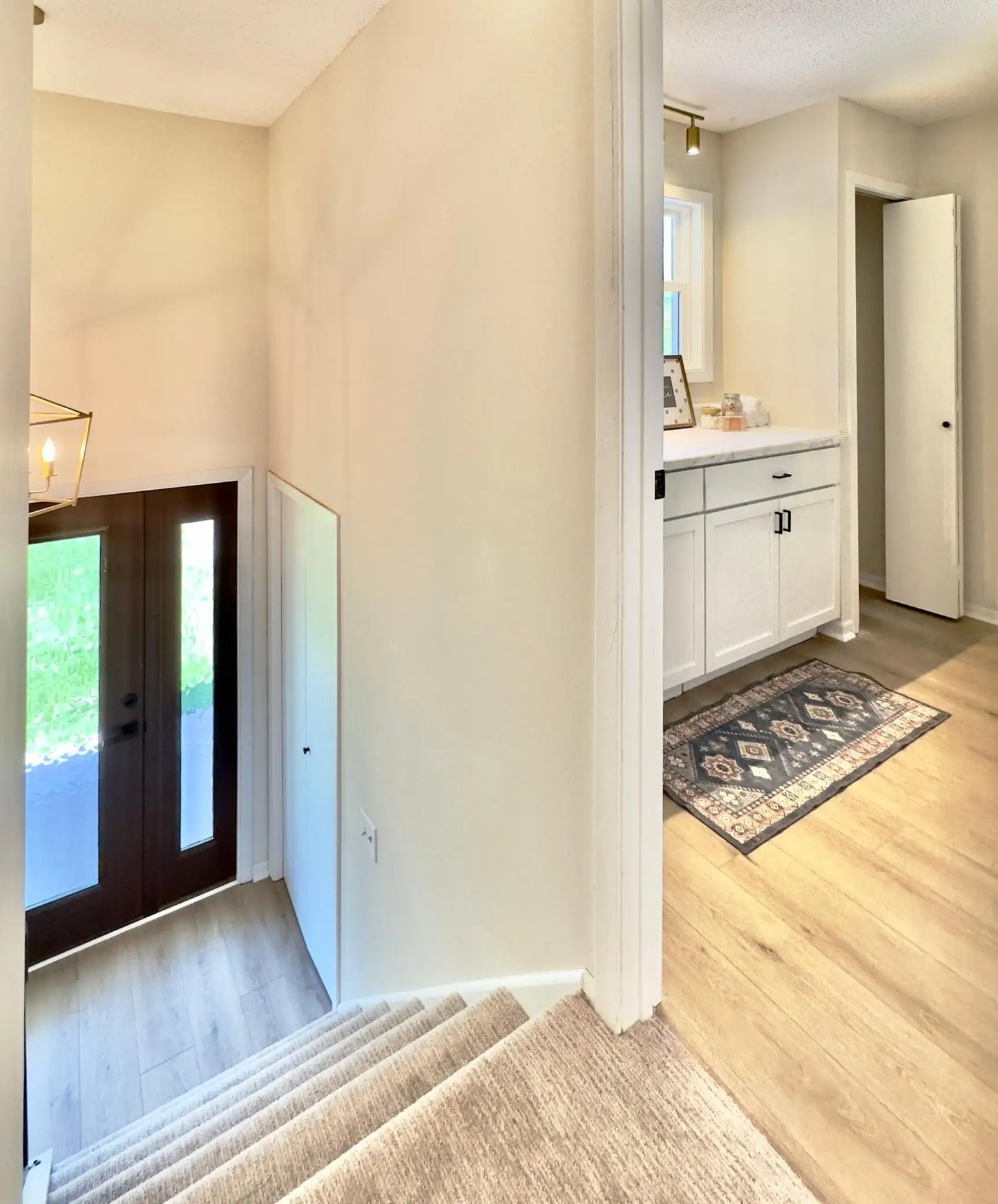 192 Transit Avenue, Roseville, MN 55113