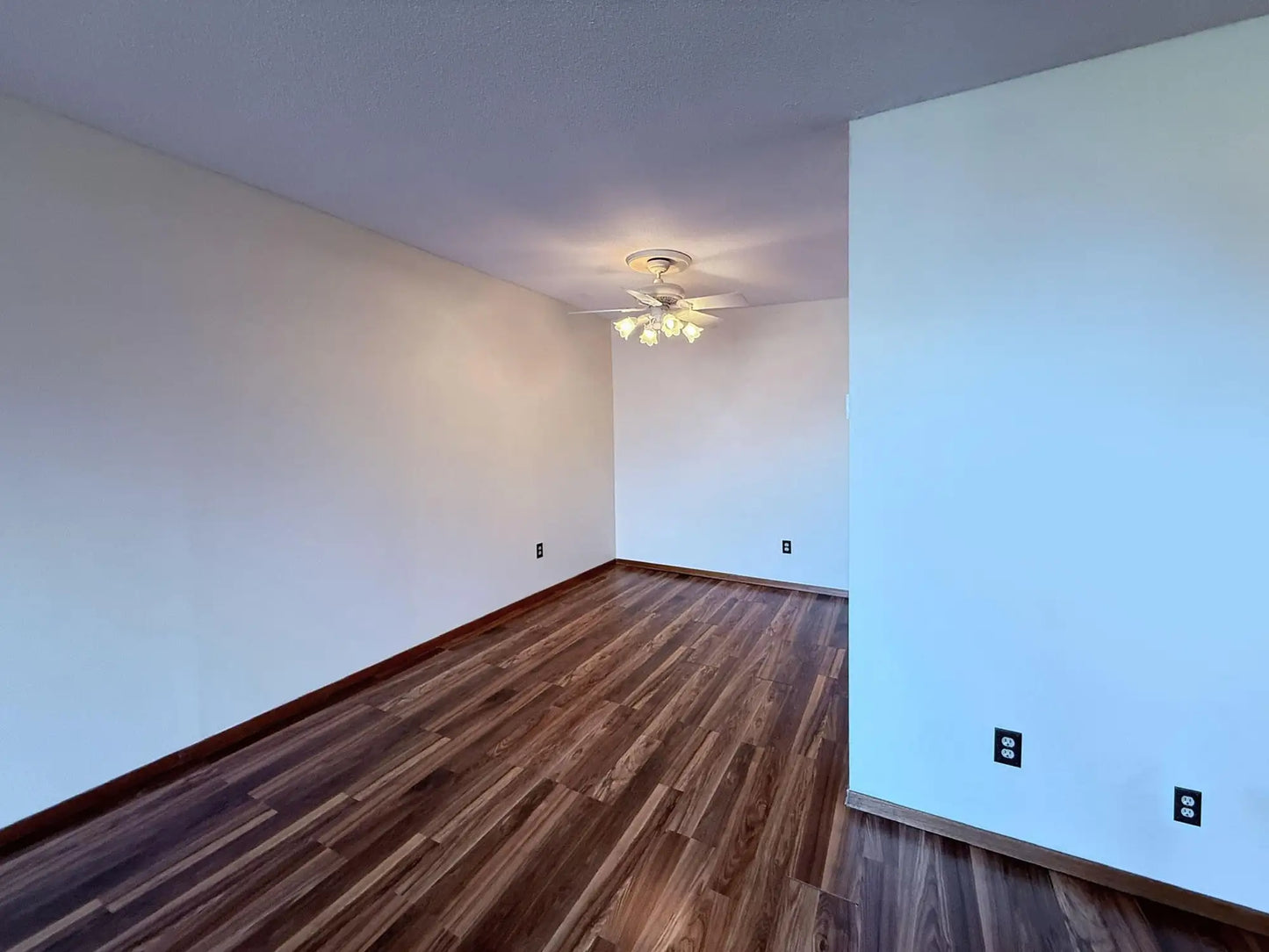 2220 Midland Grove Road, Roseville, MN 55113