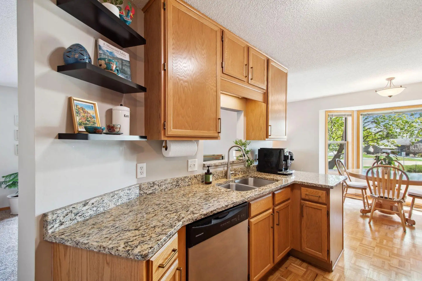 14252 Estates Avenue, Apple Valley, MN 55124