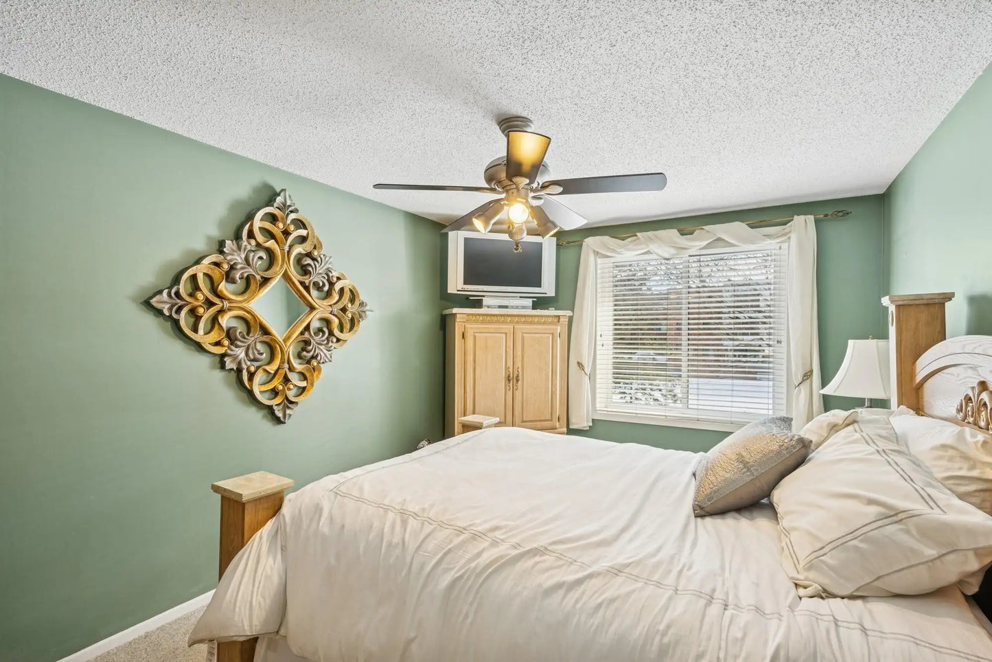 340 Ford Road, Saint Louis Park, MN 55426