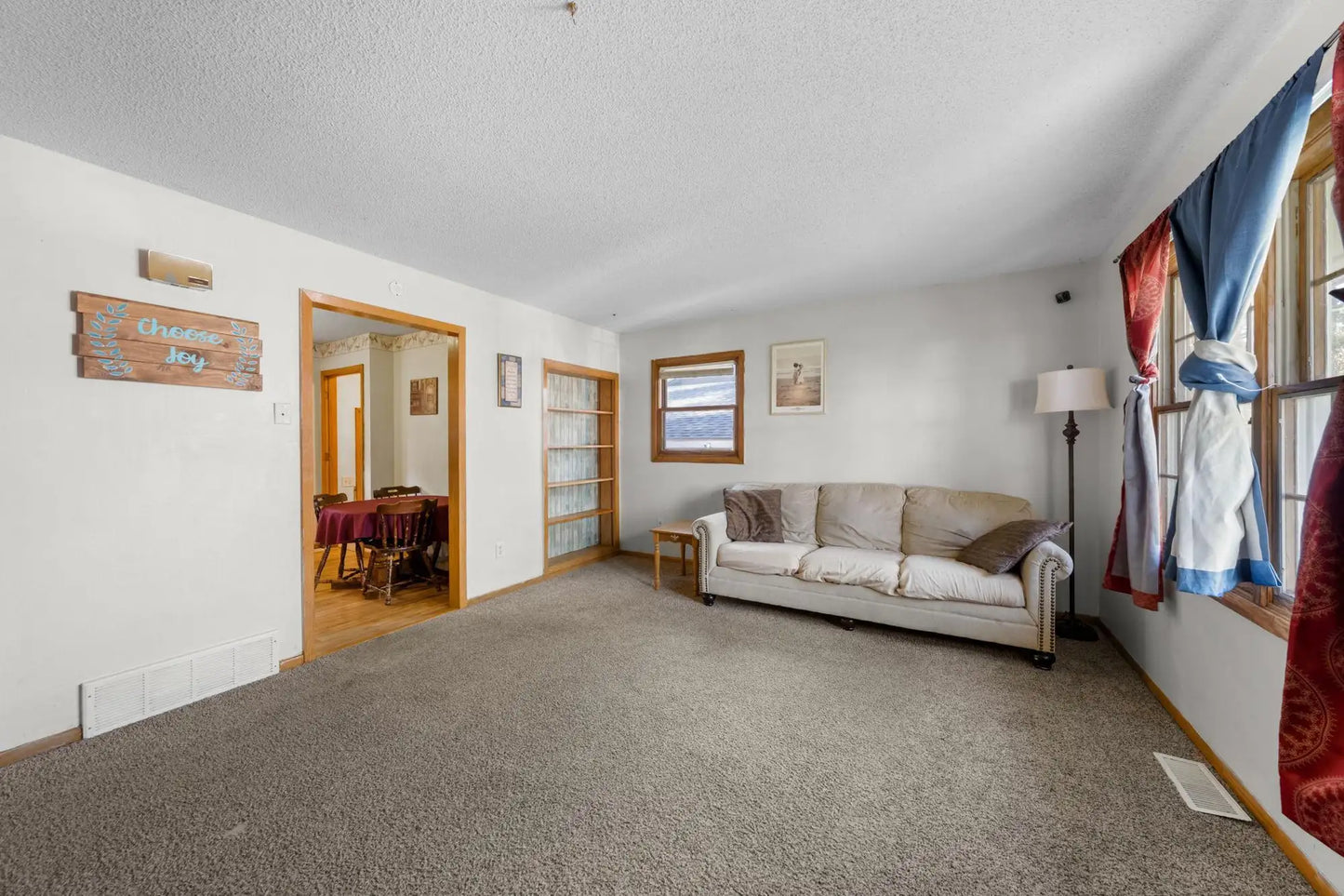 305 Dunn Avenue, Hinckley, MN 55037