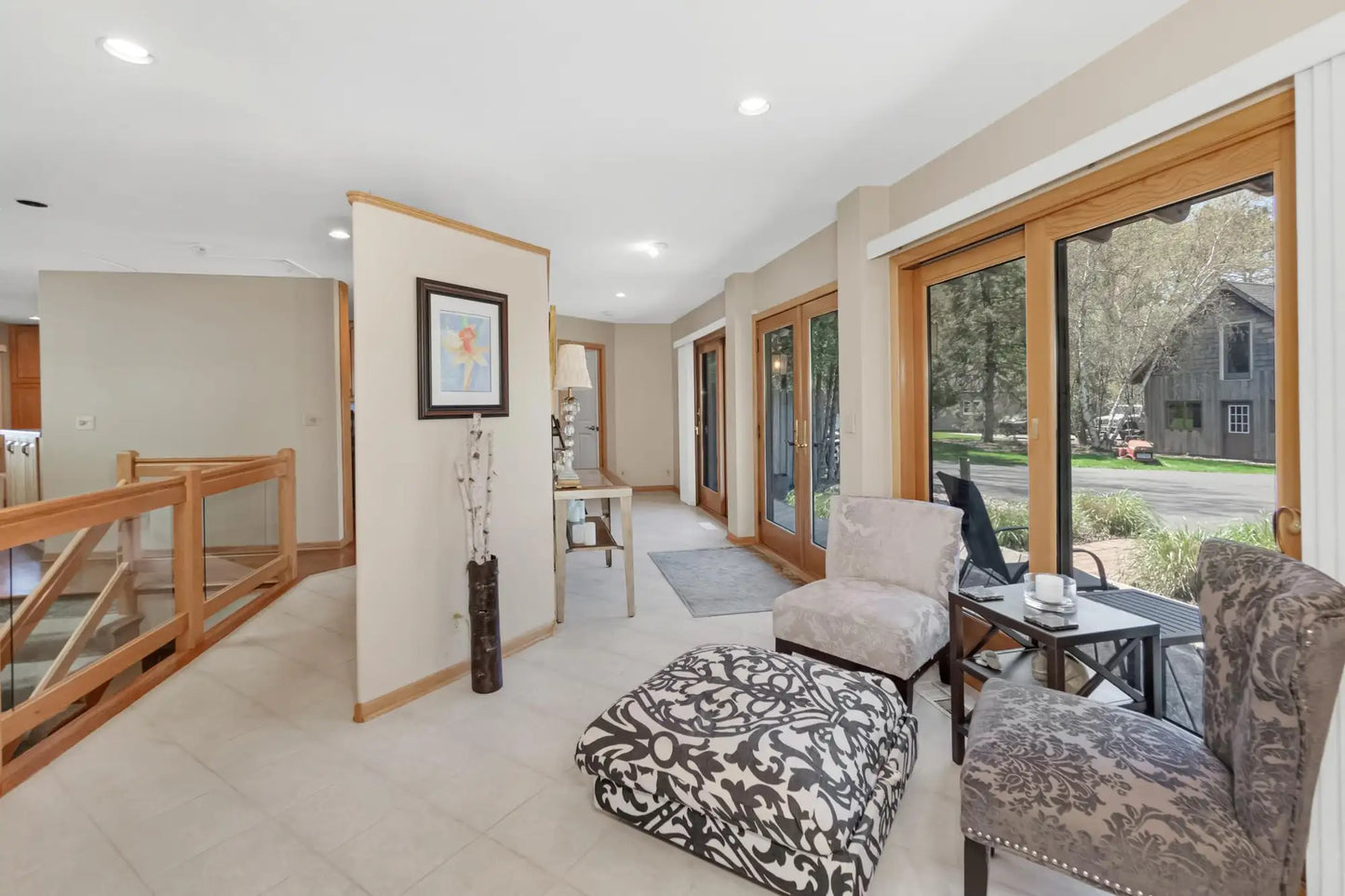 2179 River Road, Saint Mary's Point, MN 55043