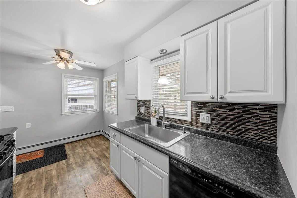 1365 Woodbridge Street, Saint Paul, MN 55117