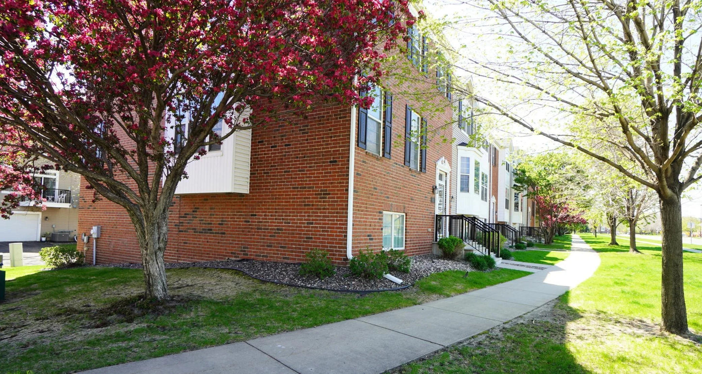 1643 Crossings Boulevard, Shakopee, MN 55379