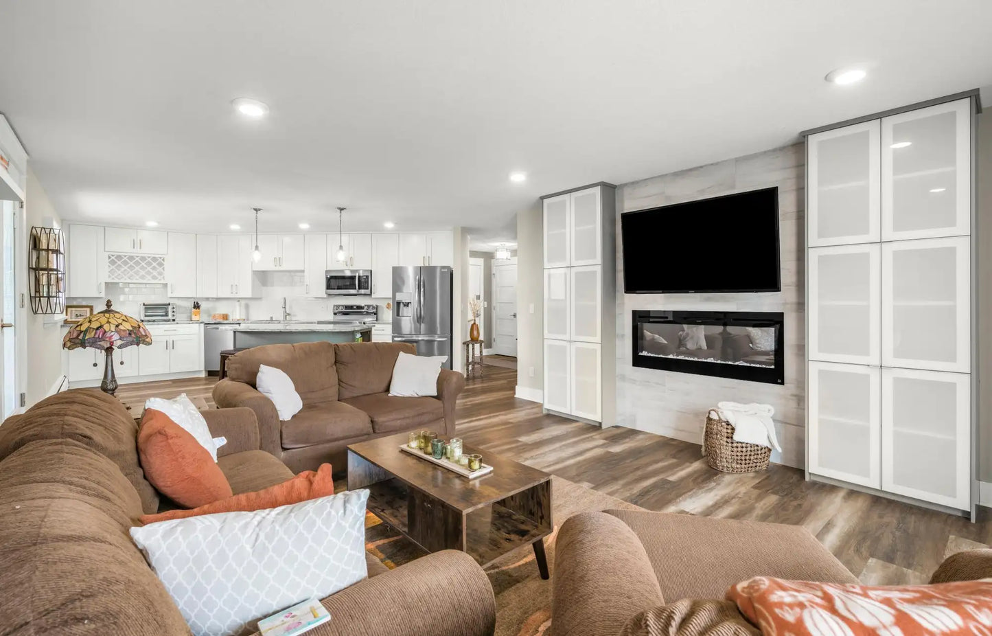 10401 Cedar Lake Road, Minnetonka, MN 55305