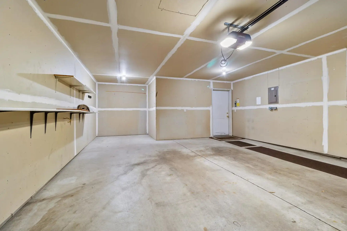 6117 150th Street, Hugo, MN 55038