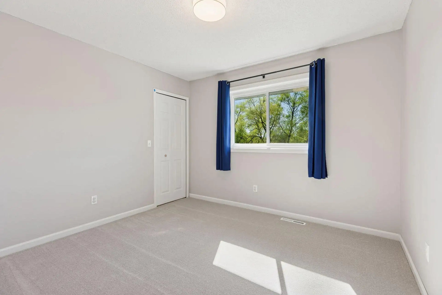 5715 Yucca Lane, Plymouth, MN 55446