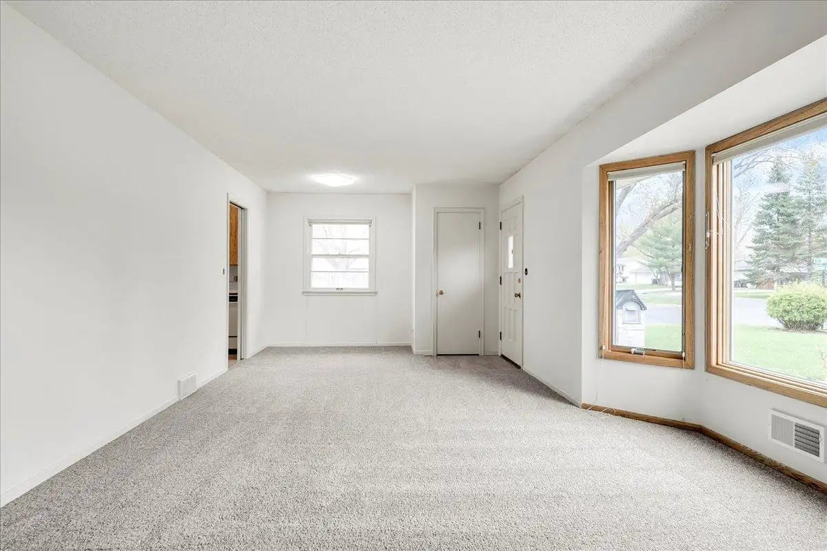 8800 Chicago Avenue, Bloomington, MN 55420