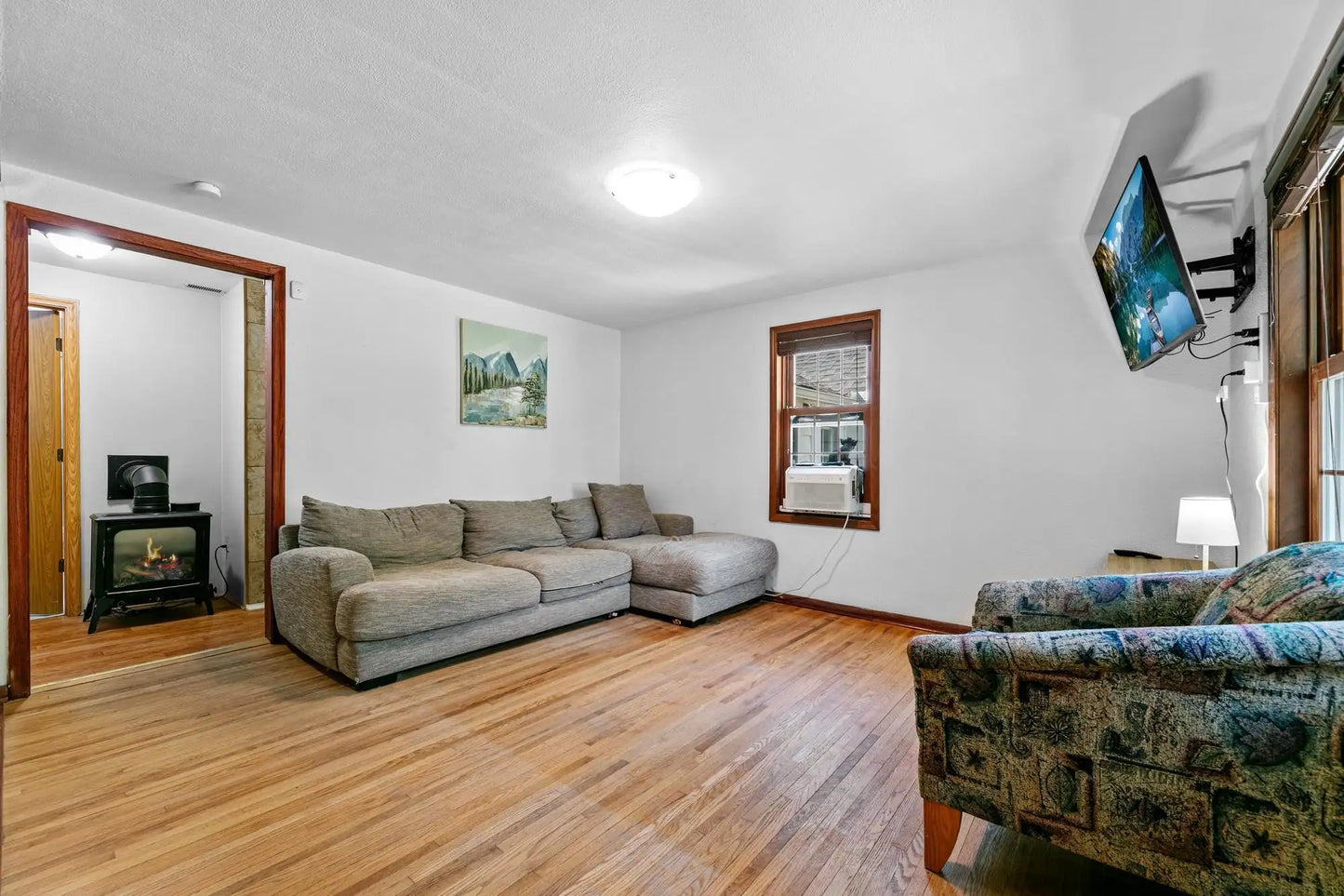 642 Goodwin Avenue, Oakdale, MN 55128