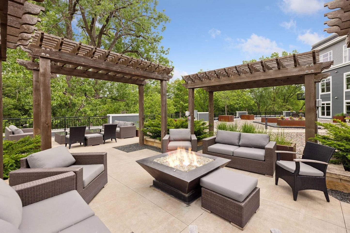 935 Lake Street, Wayzata, MN 55391