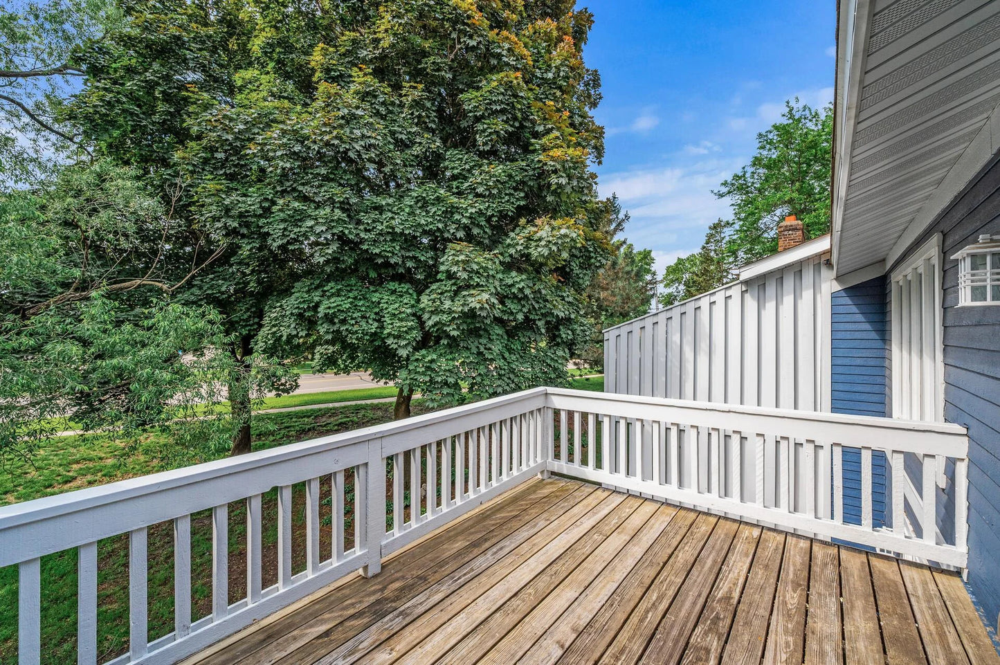 9361 Nesbitt Road, Bloomington, MN 55437
