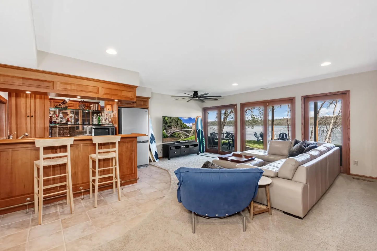 2179 River Road, Saint Mary's Point, MN 55043