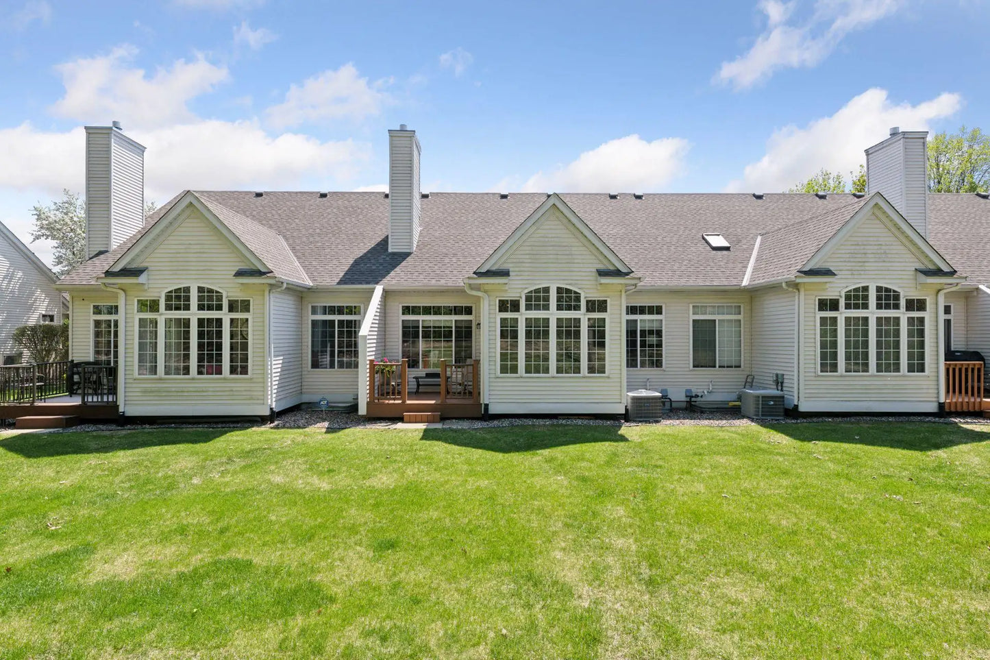 18396 Cattail Court, Eden Prairie, MN 55346