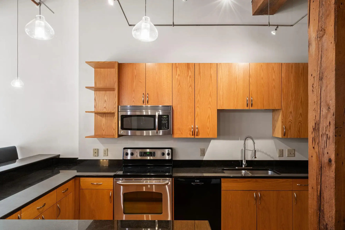 400 1st Street, Minneapolis, MN 55401