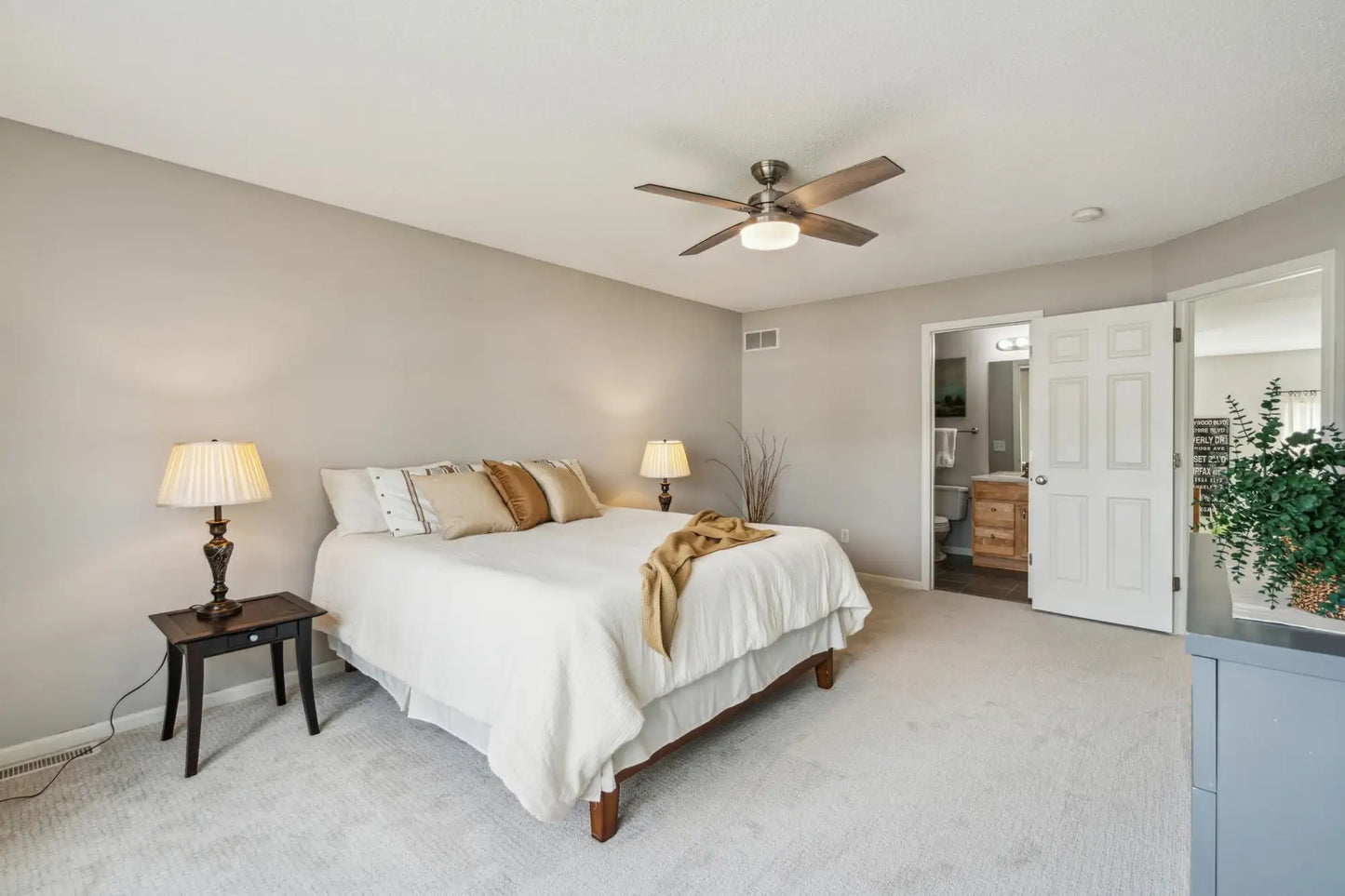 2115 Saint Johns Court, Woodbury, MN 55129