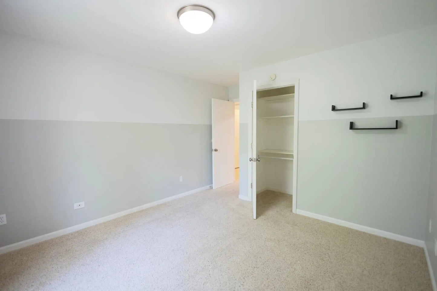 1345 Crestridge Lane, Eagan, MN 55123