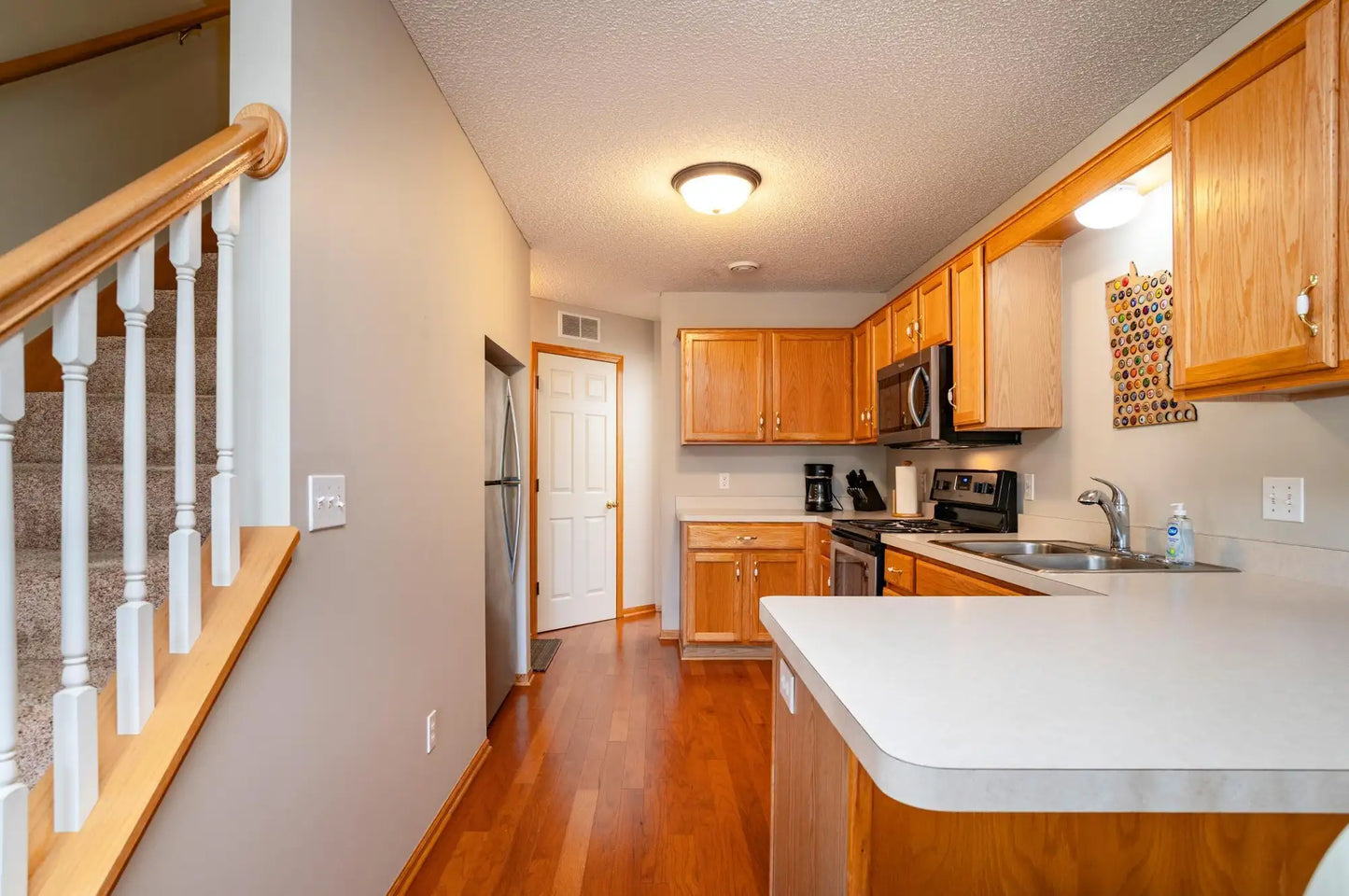 8690 Quarry Ridge Lane, Woodbury, MN 55125