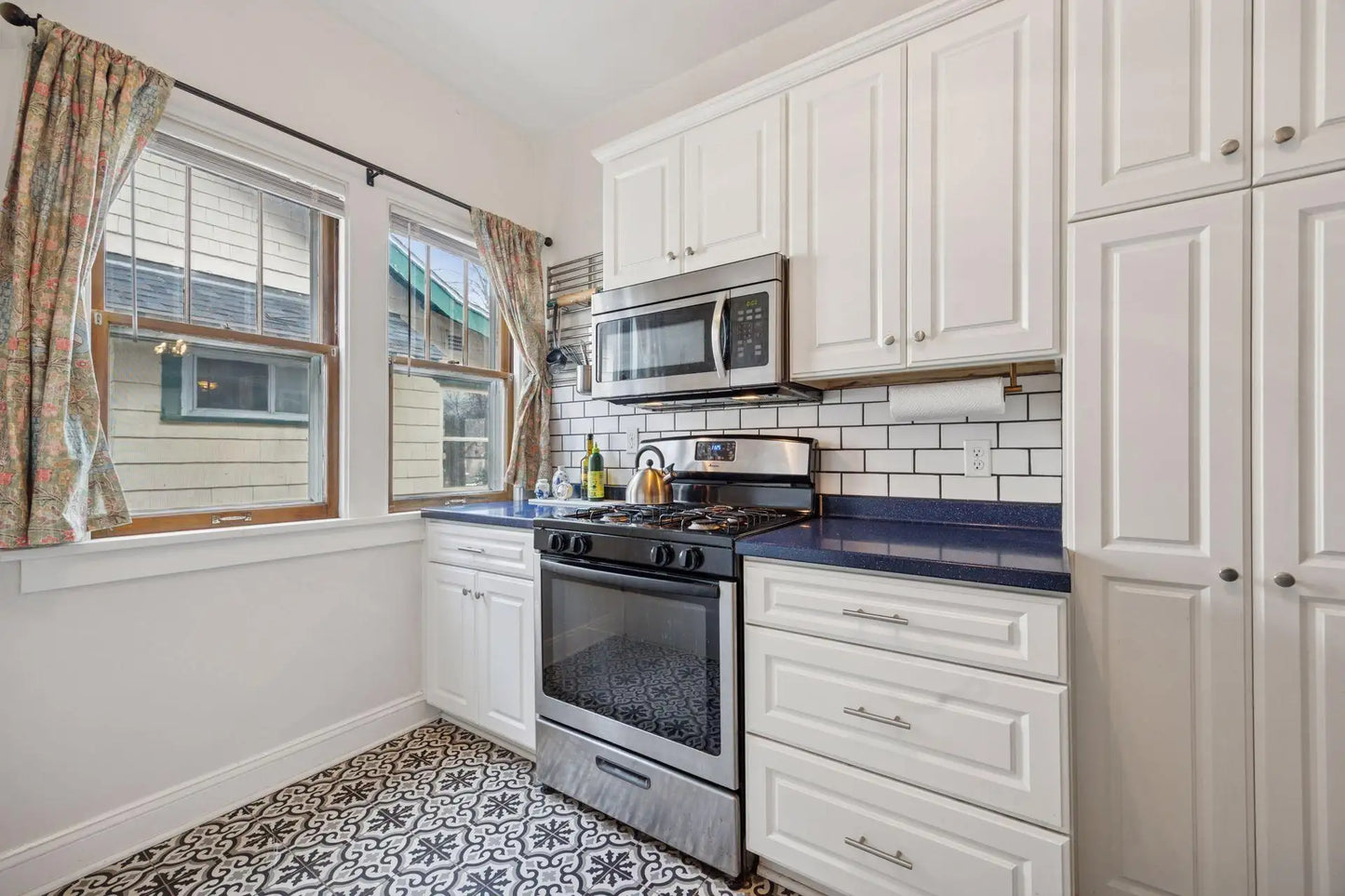 807 Hamline Avenue, Saint Paul, MN 55104