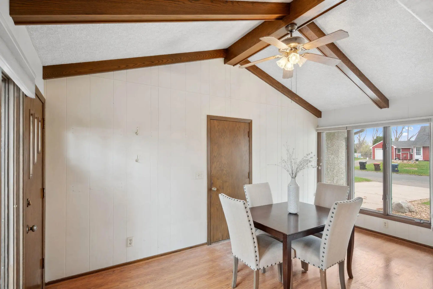 130 Skillman Avenue, Maplewood, MN 55117