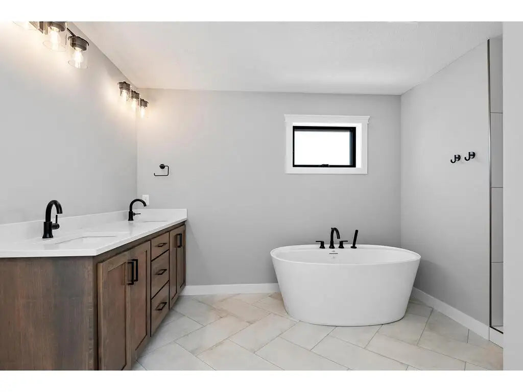 11513 Lakewood Court, Albertville, MN 55301
