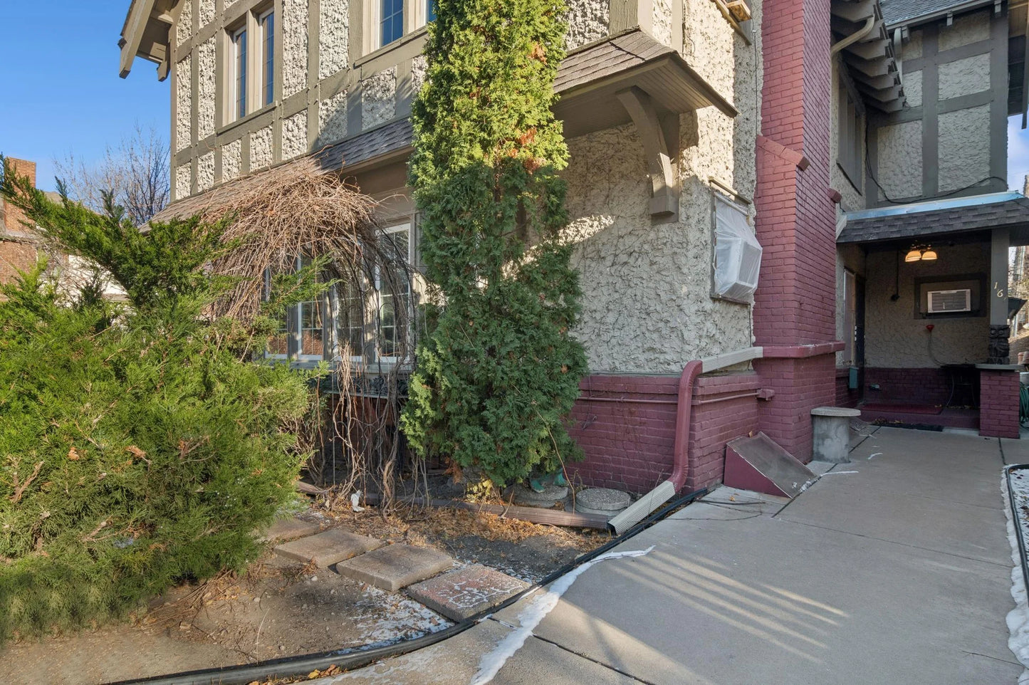 1121 Douglas Ave , Minneapolis, MN 55403