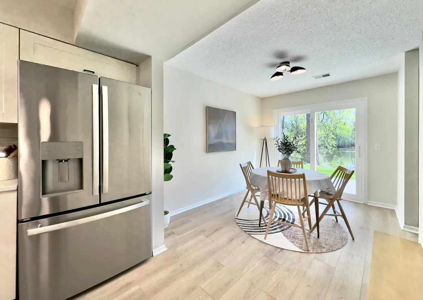 192 Transit Avenue, Roseville, MN 55113