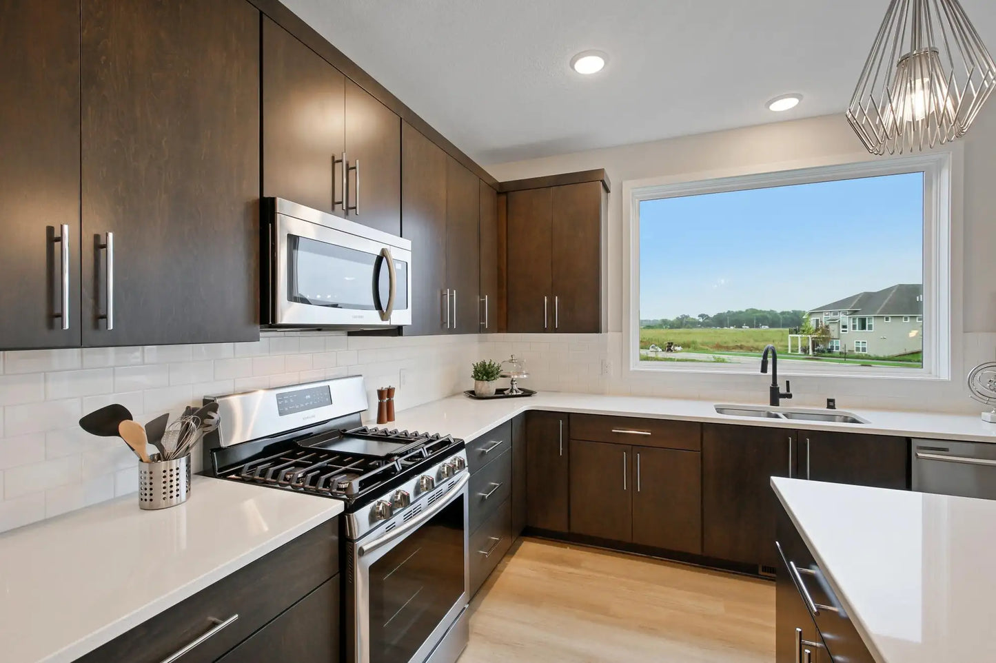 10115 Blackmoor Road, Woodbury, MN 55129