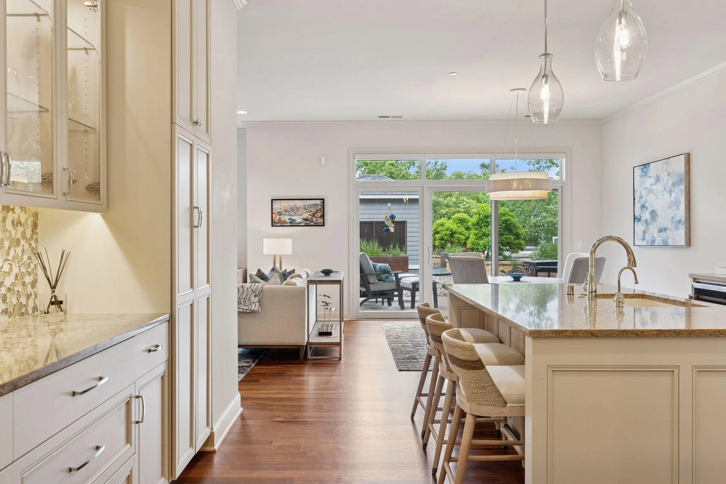 935 Lake Street, Wayzata, MN 55391