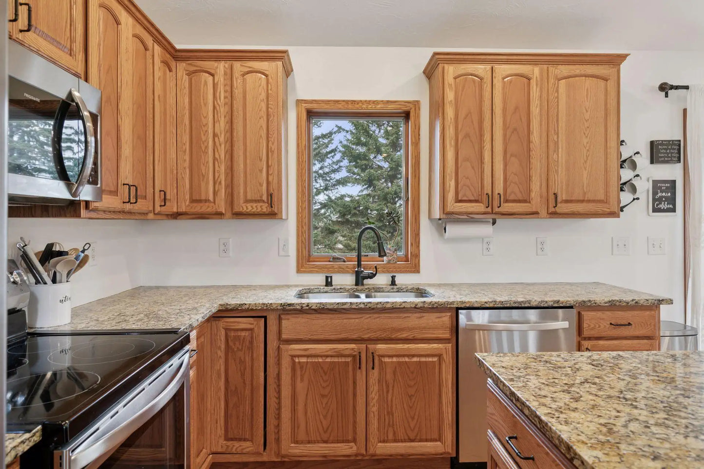 884 Forest Edge Drive, Jordan, MN 55352
