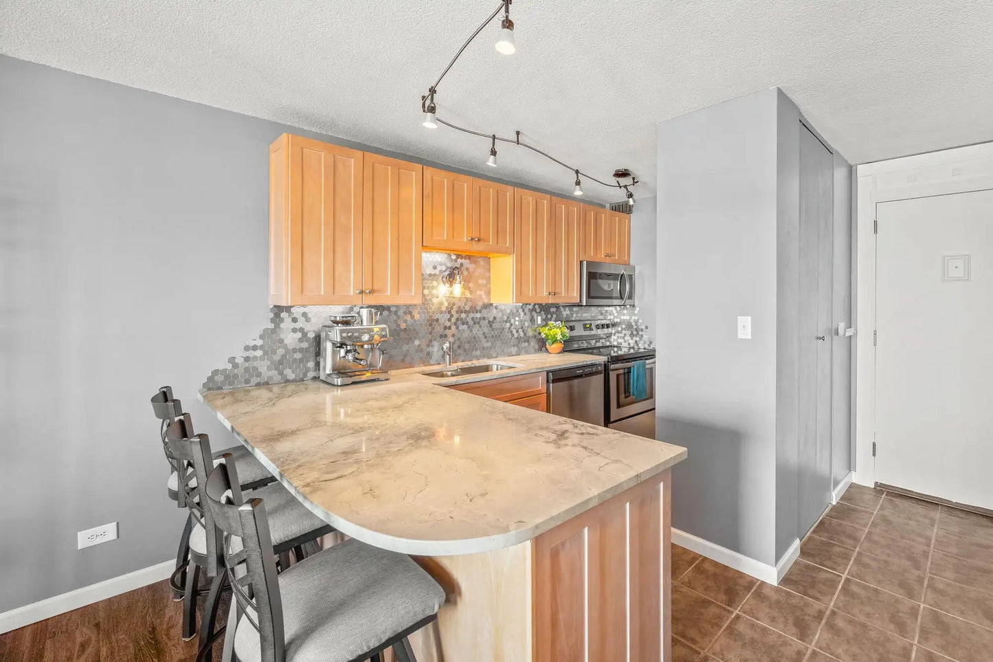 15 1st Street, Minneapolis, MN 55401