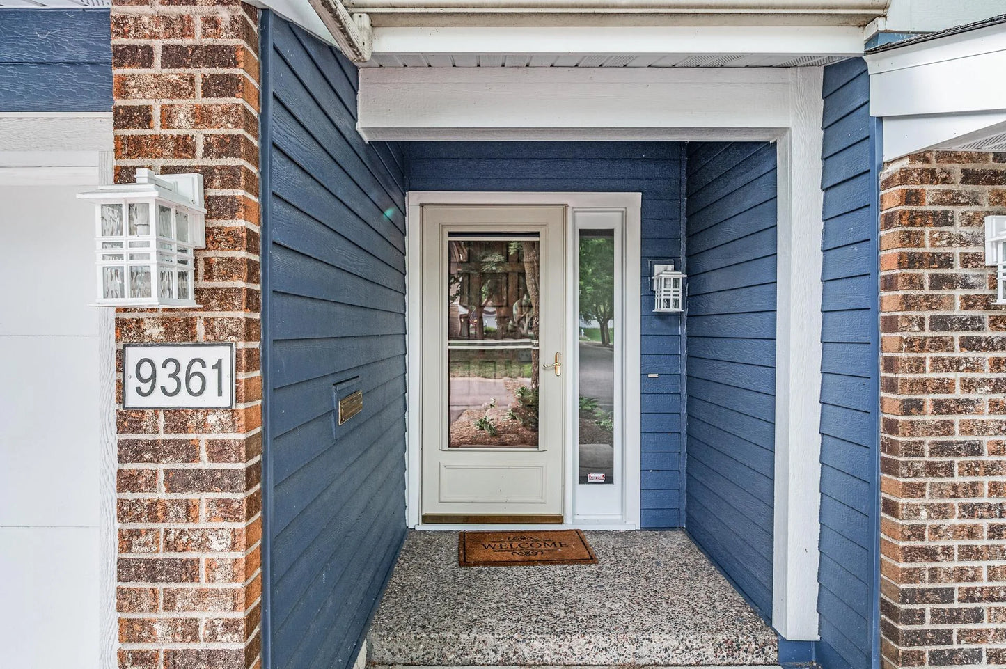 9361 Nesbitt Road, Bloomington, MN 55437
