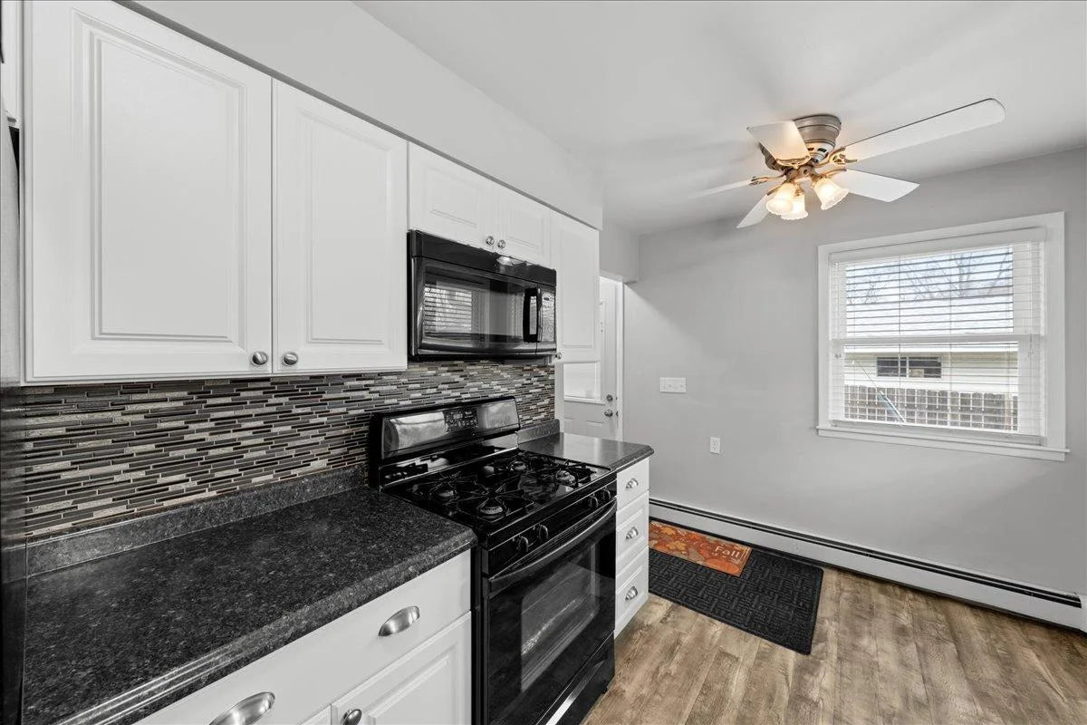 1365 Woodbridge Street, Saint Paul, MN 55117