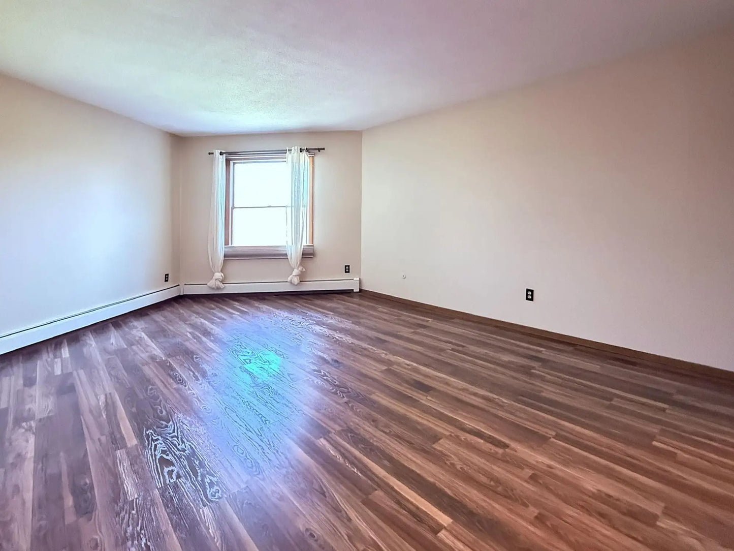 2220 Midland Grove Road, Roseville, MN 55113
