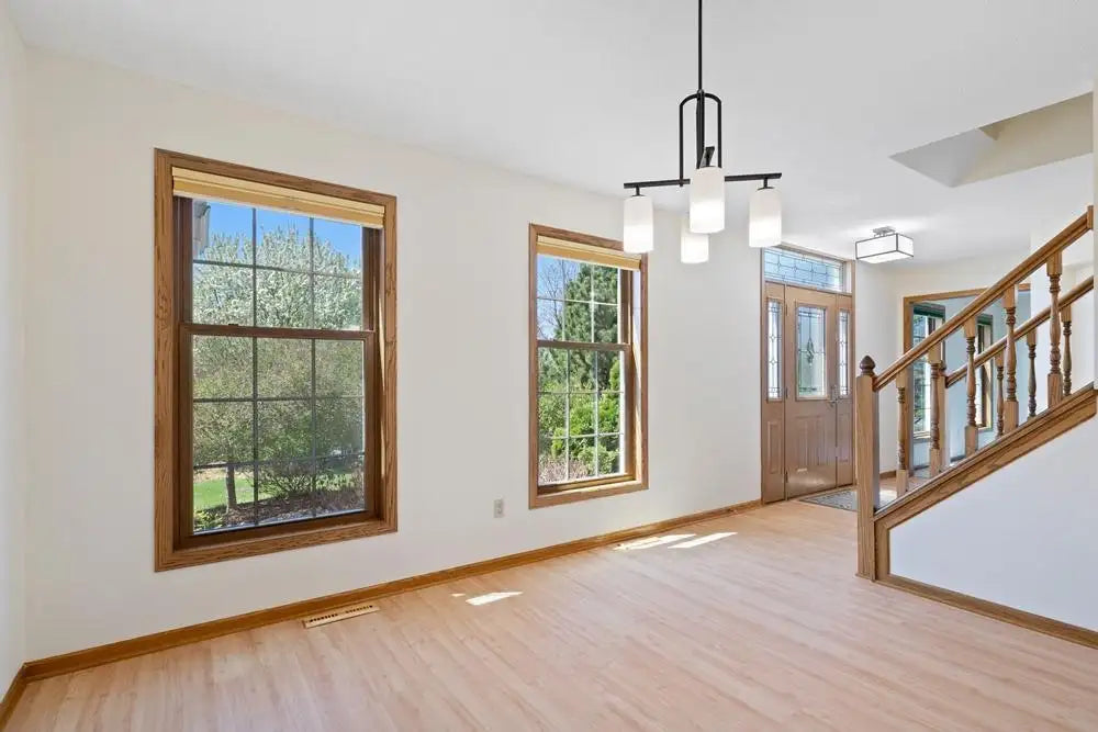 3662 Wescott Hills Drive, Eagan, MN 55123