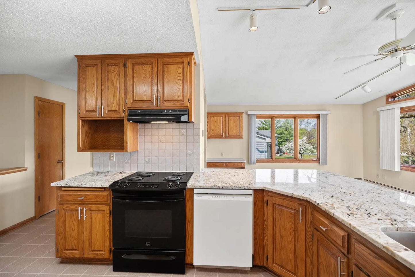 2604 River Hills Drive, Burnsville, MN 55337