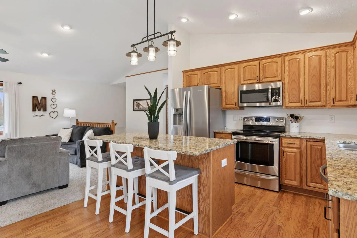884 Forest Edge Drive, Jordan, MN 55352