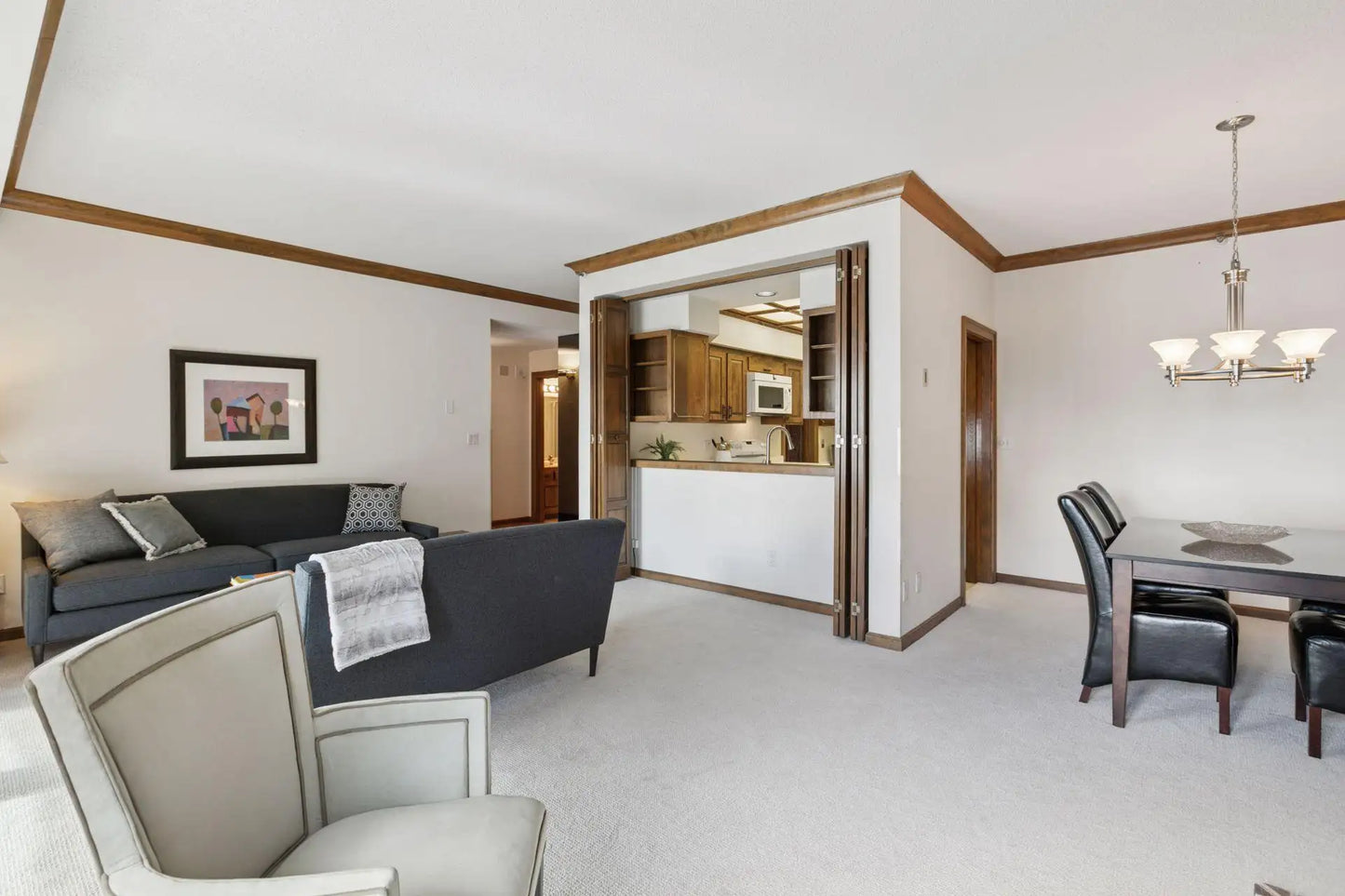 1235 Yale Place, Minneapolis, MN 55403