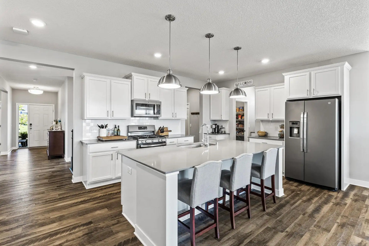 6063 Idsen Avenue, Cottage Grove, MN 55016