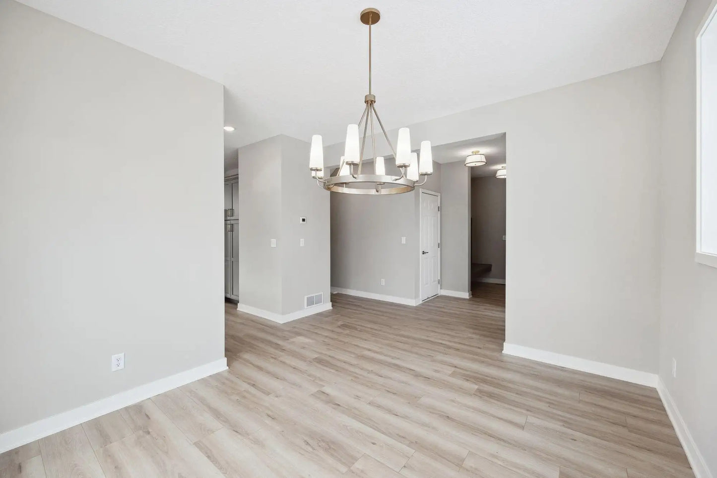 2015 Brookview Street, Shakopee, MN 55379