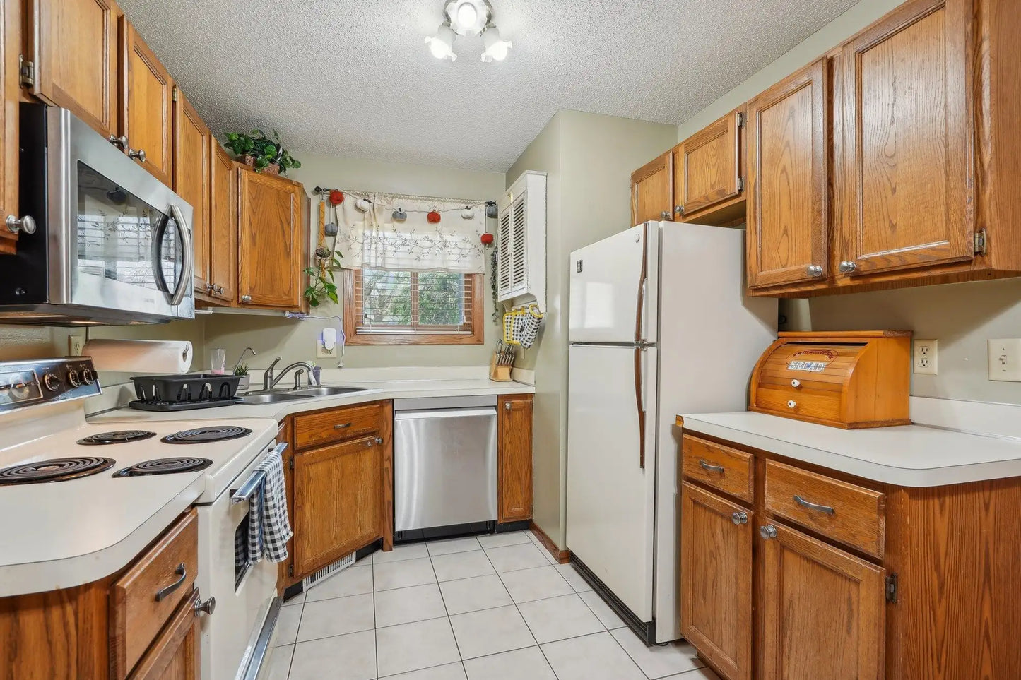 13352 Zenith Lane, Eden Prairie, MN 55346