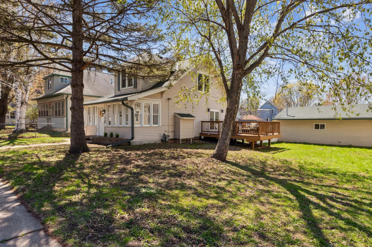 1061 Oxford Street, Saint Paul, MN 55103