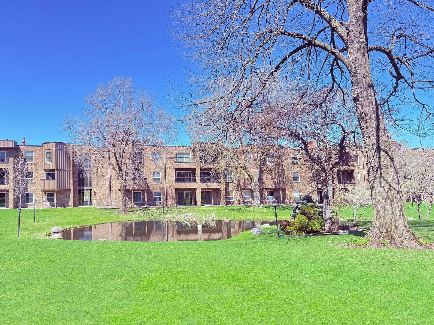 2220 Midland Grove Road, Roseville, MN 55113