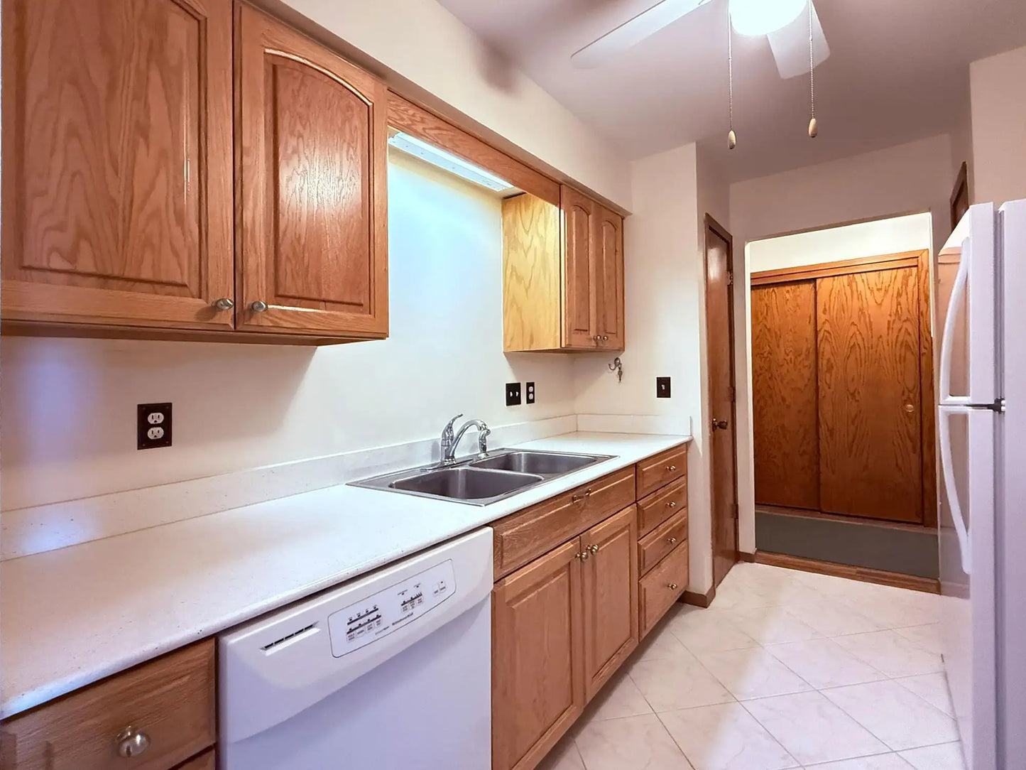 2220 Midland Grove Road, Roseville, MN 55113